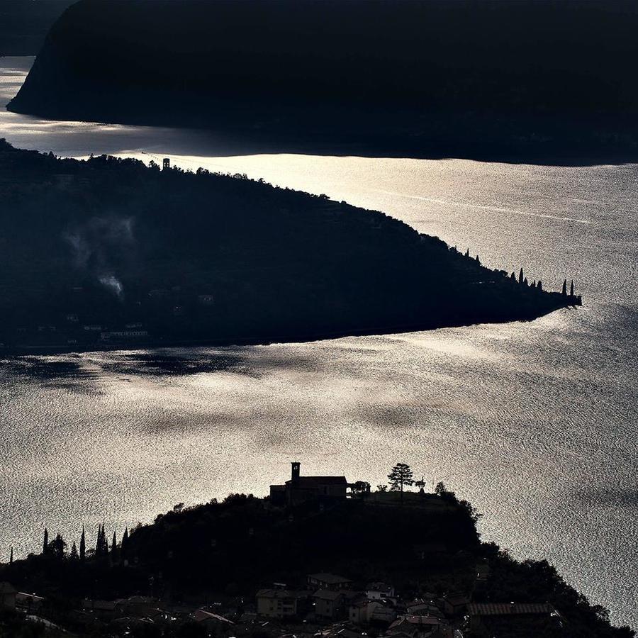 Magic On The Lake - Panoramic Marone Luaran gambar