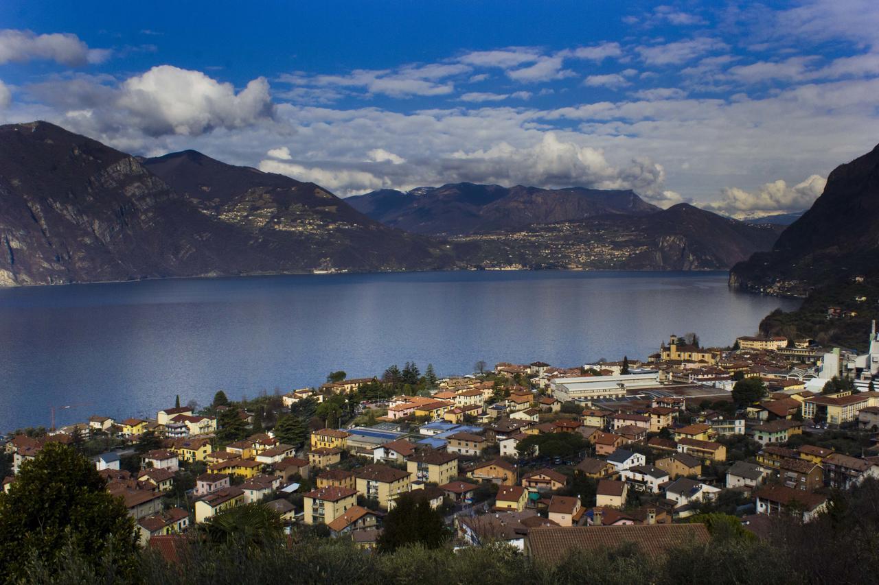 Magic On The Lake - Panoramic Marone Luaran gambar