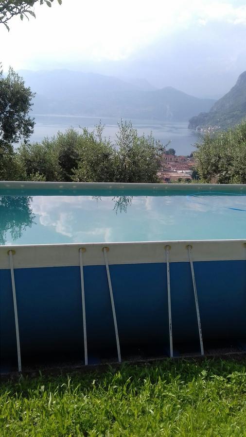 Magic On The Lake - Panoramic Marone Luaran gambar